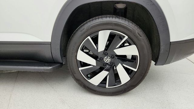 2024 Volkswagen Atlas Cross Sport 2.0T SE w/Technology FWD - 22942762 - 8