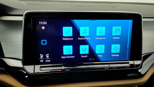 2024 Volkswagen Atlas Cross Sport 2.0T SE w/Technology FWD - 22999397 - 9