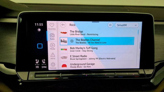 2024 Volkswagen Atlas Cross Sport 2.0T SE w/Technology FWD - 22999397 - 10