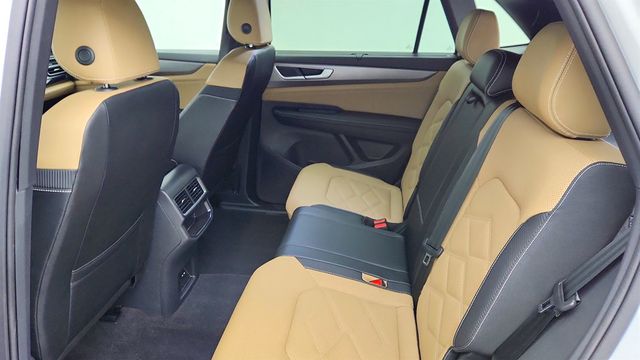 2024 Volkswagen Atlas Cross Sport 2.0T SE w/Technology FWD - 22999397 - 12