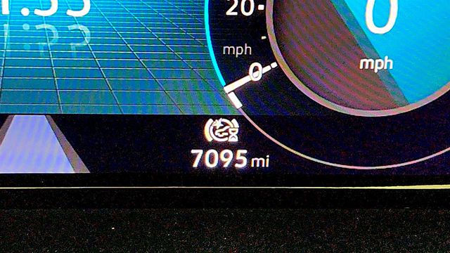 2024 Volkswagen Atlas Cross Sport 2.0T SE w/Technology FWD - 22999397 - 7