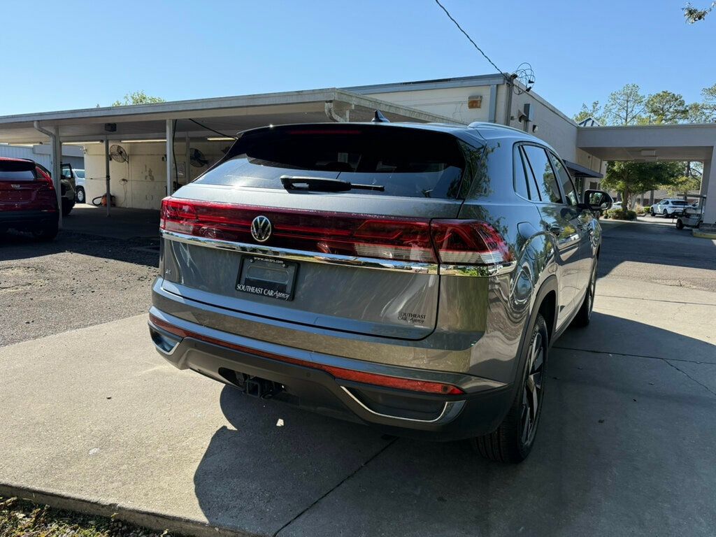 2024 Volkswagen Atlas Cross Sport SE Technology photo 10