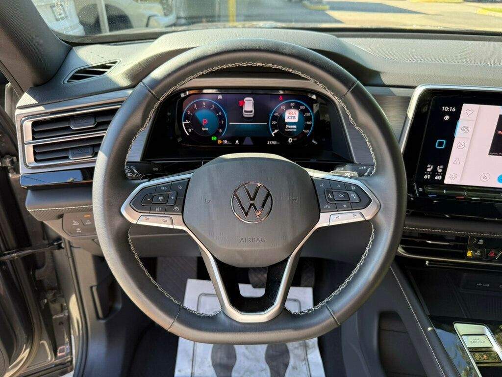 2024 Volkswagen Atlas Cross Sport SE Technology photo 5