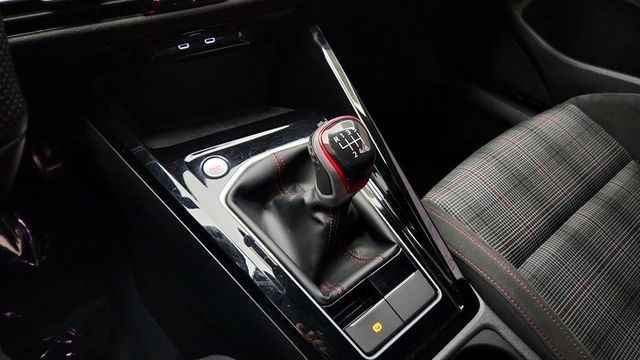 2024 Volkswagen Golf GTI 2.0T 380 S Manual - 22948186 - 15