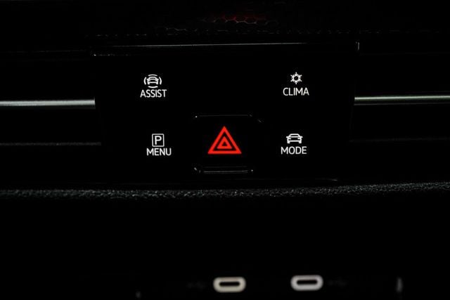 2024 Volkswagen Golf GTI 2.0T SE - 22945487 - 19