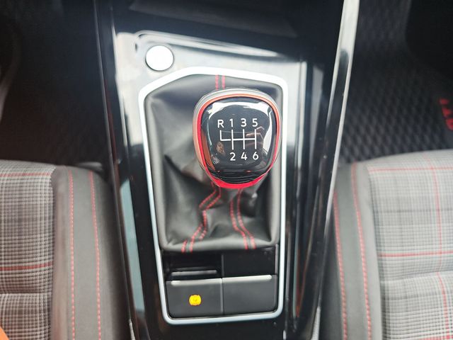 2024 Volkswagen Golf GTI S - 22997297 - 32