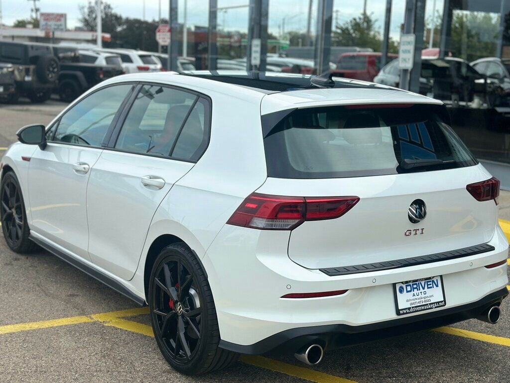 2024 Volkswagen Golf GTI photo 3