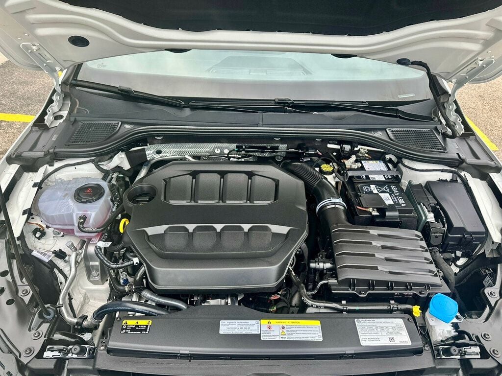 2024 Volkswagen Golf GTI SE - 22926301 - 8