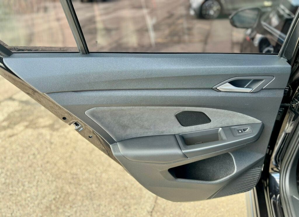 2024 Volkswagen Golf GTI SE - 22987271 - 15