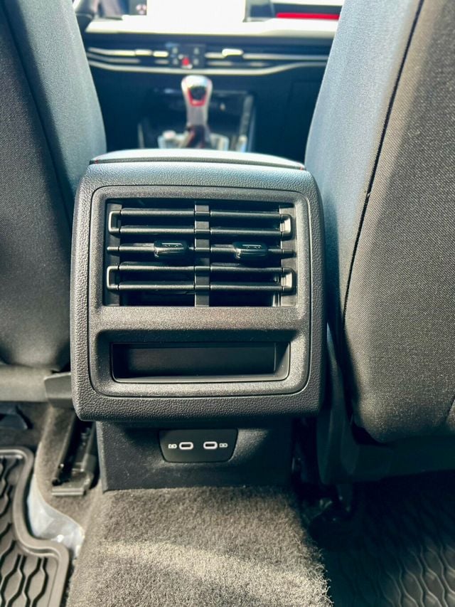 2024 Volkswagen Golf GTI SE - 22987271 - 17