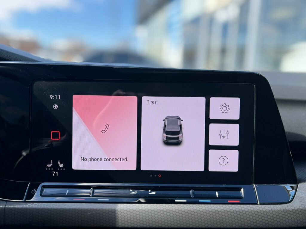 2024 Volkswagen Golf GTI SE - 22987271 - 24