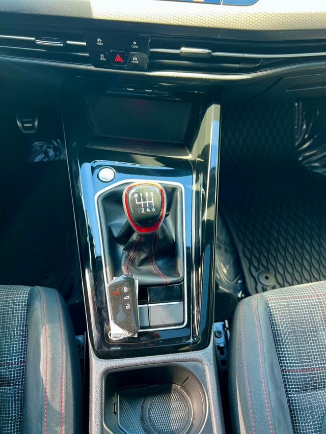 2024 Volkswagen Golf GTI SE - 22987271 - 28