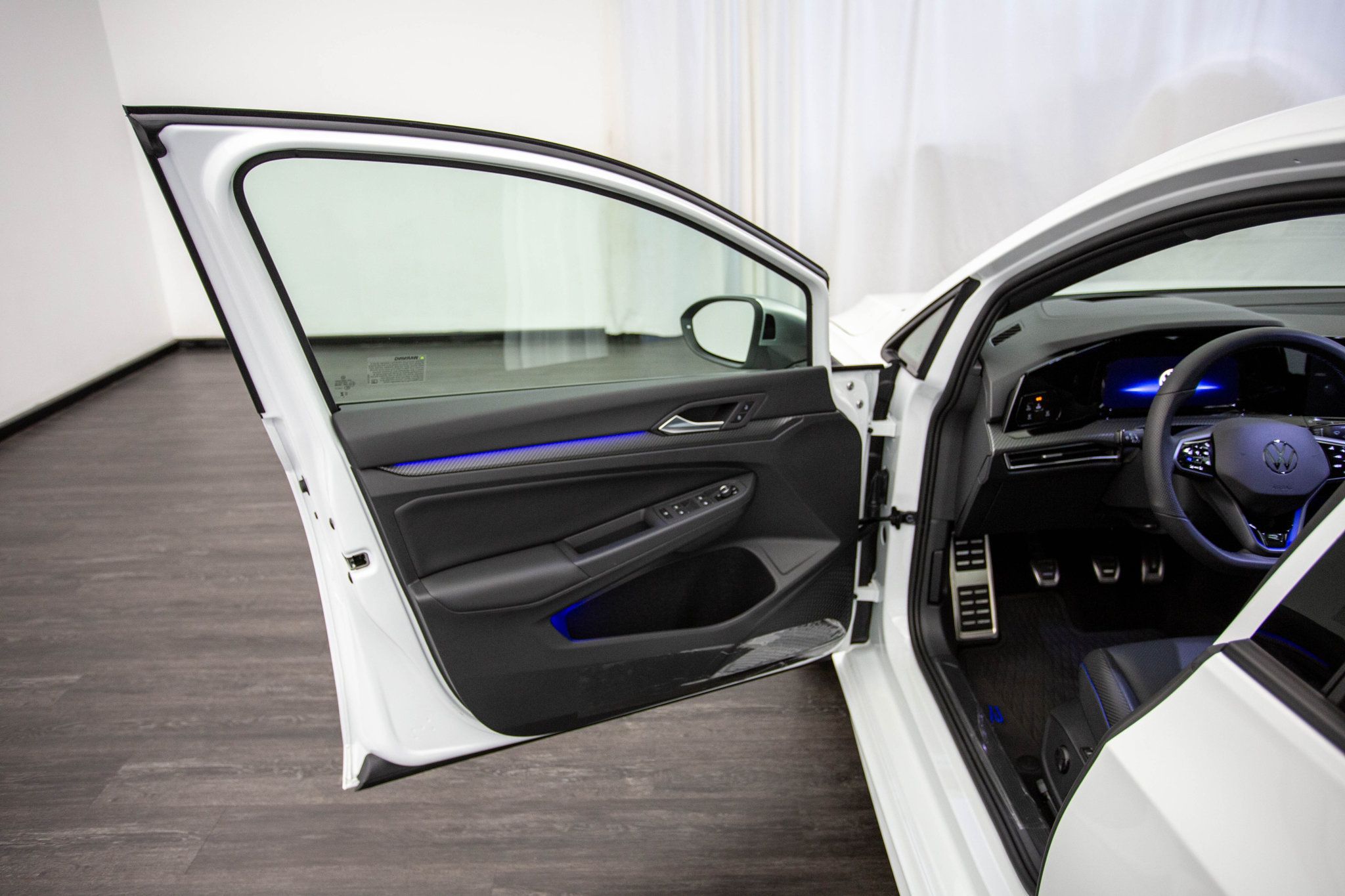 2024 Volkswagen Golf R photo 17