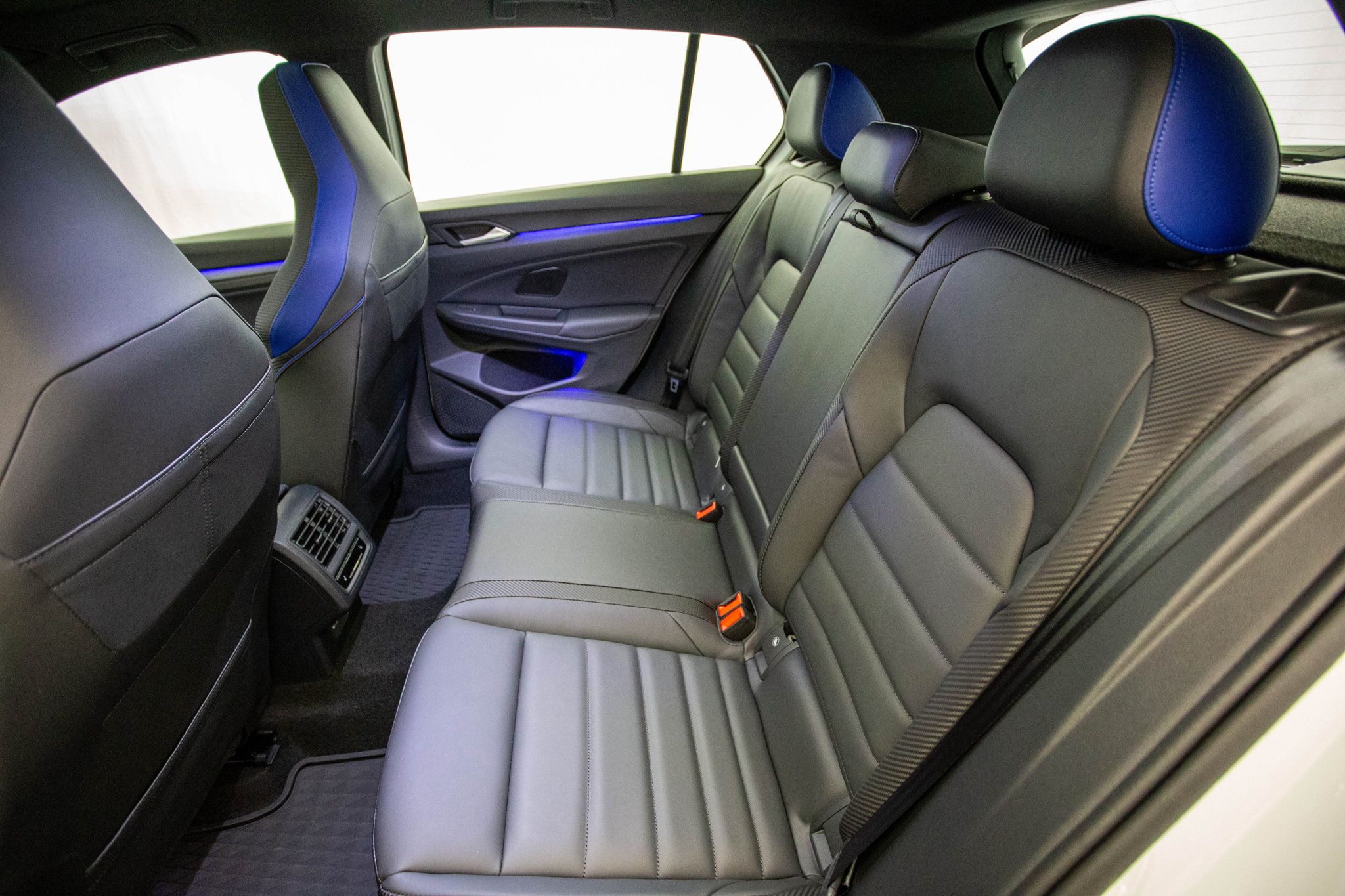 2024 Volkswagen Golf R photo 25