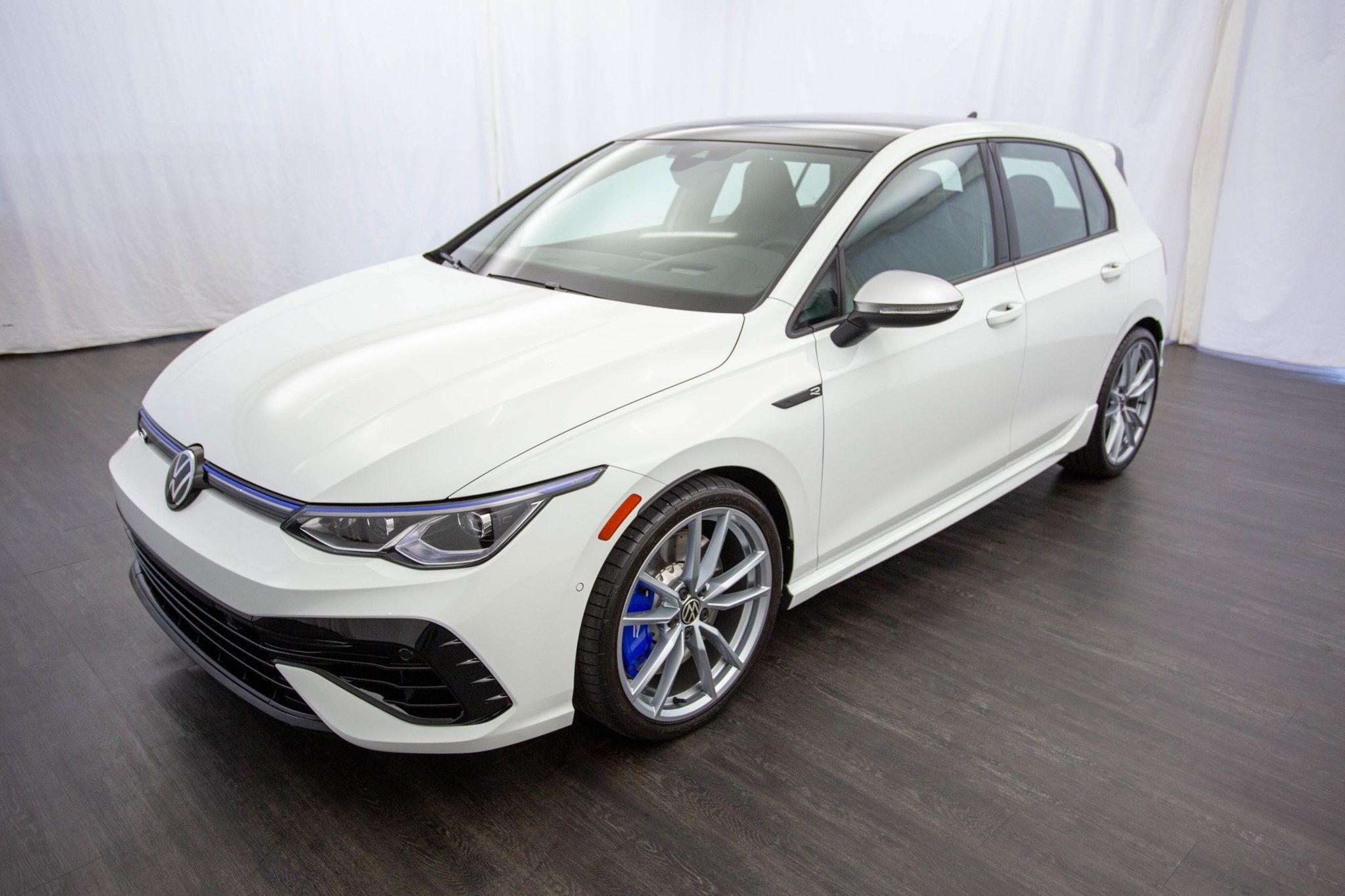2024 Volkswagen Golf R photo 4