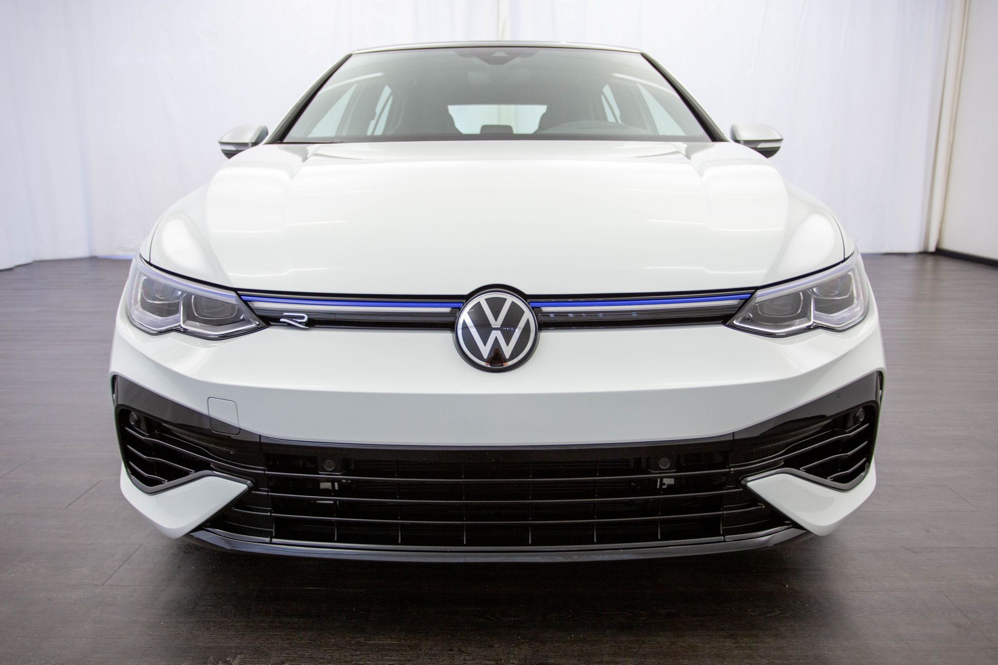 2024 Volkswagen Golf R photo 37