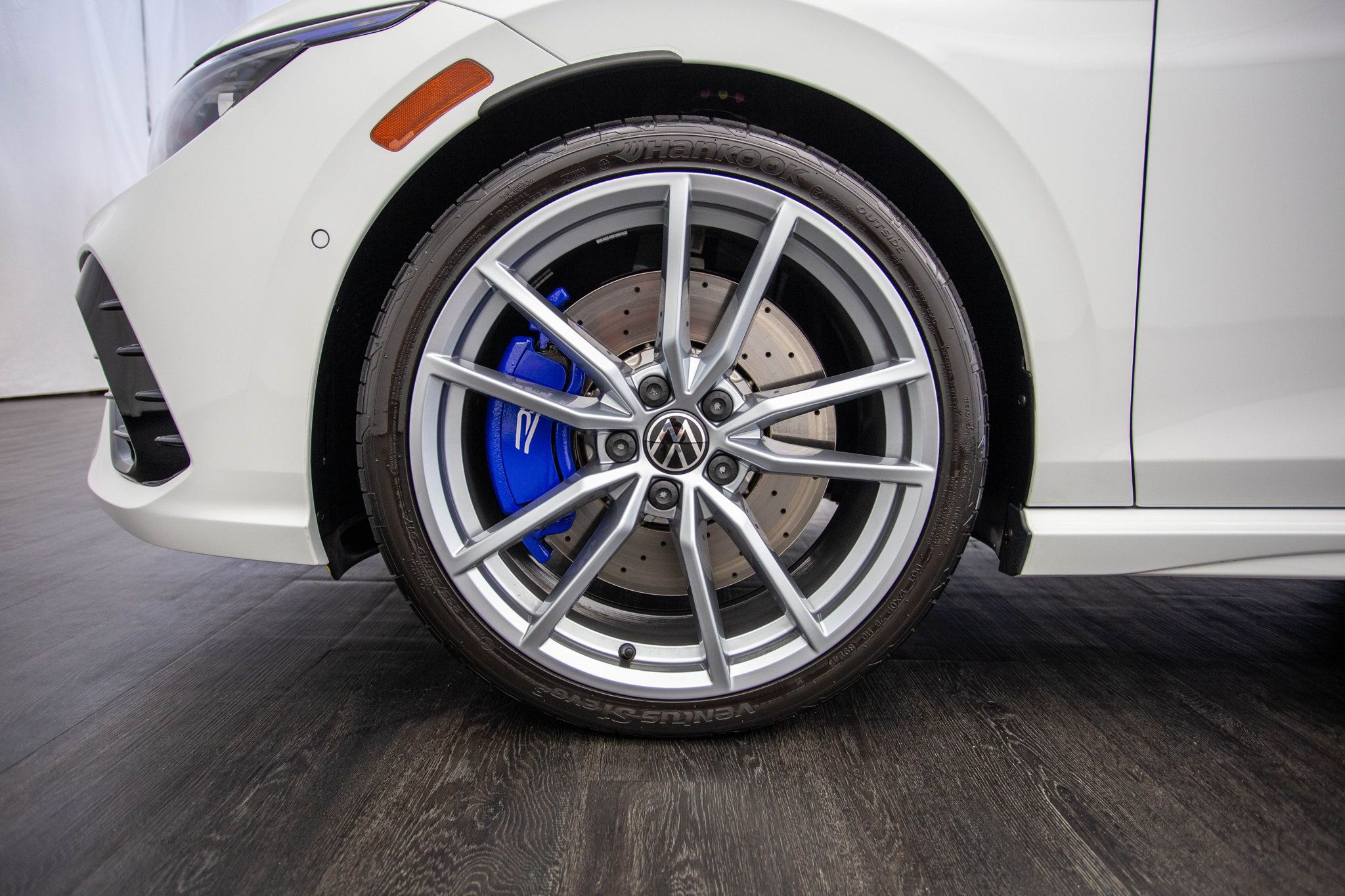 2024 Volkswagen Golf R photo 45