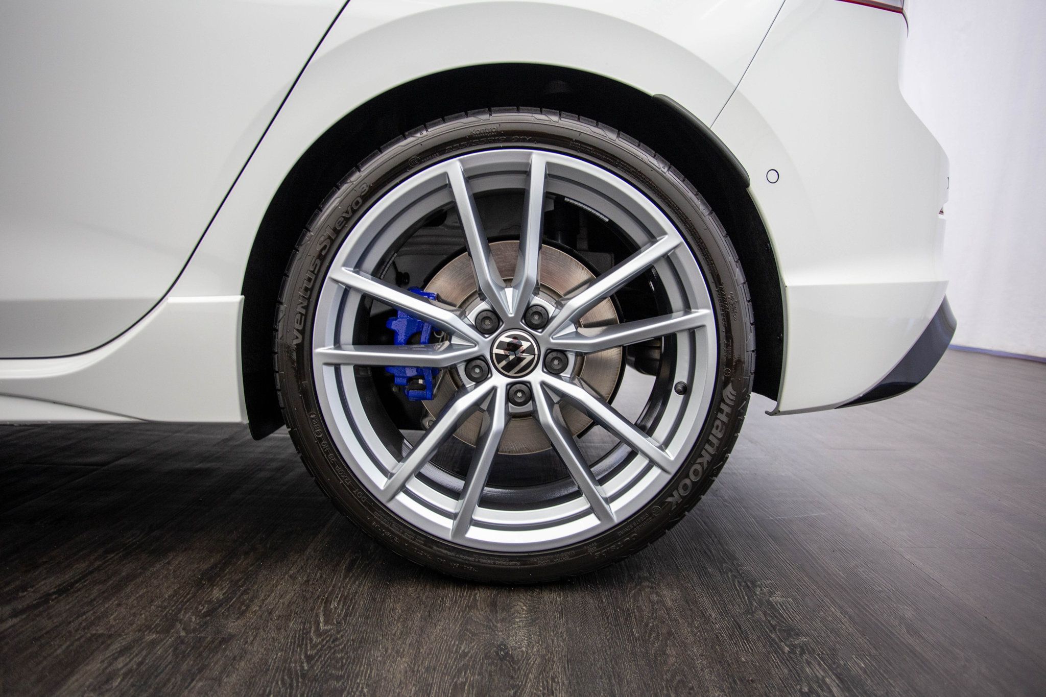 2024 Volkswagen Golf R photo 46