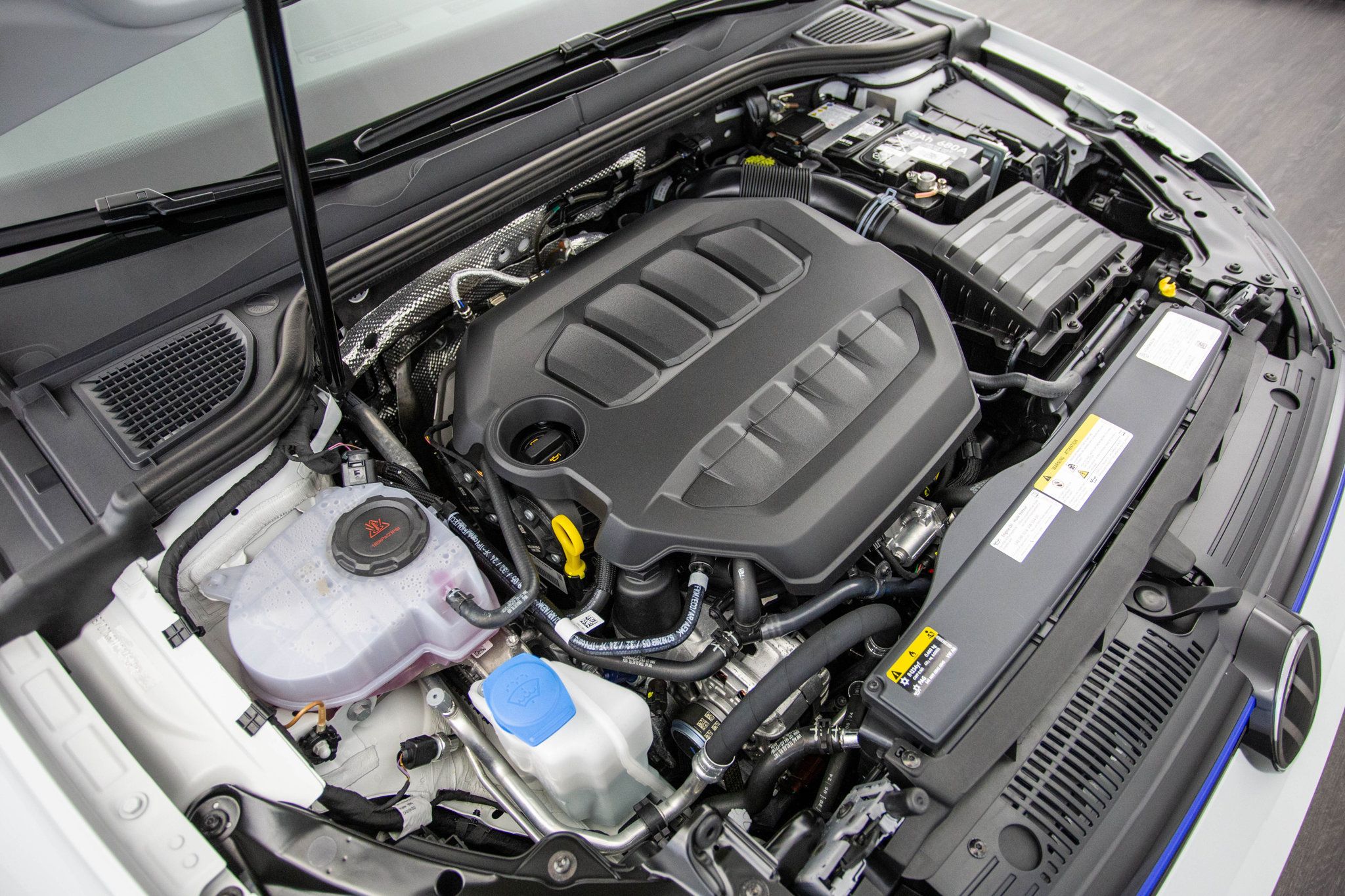 2024 Volkswagen Golf R photo 47