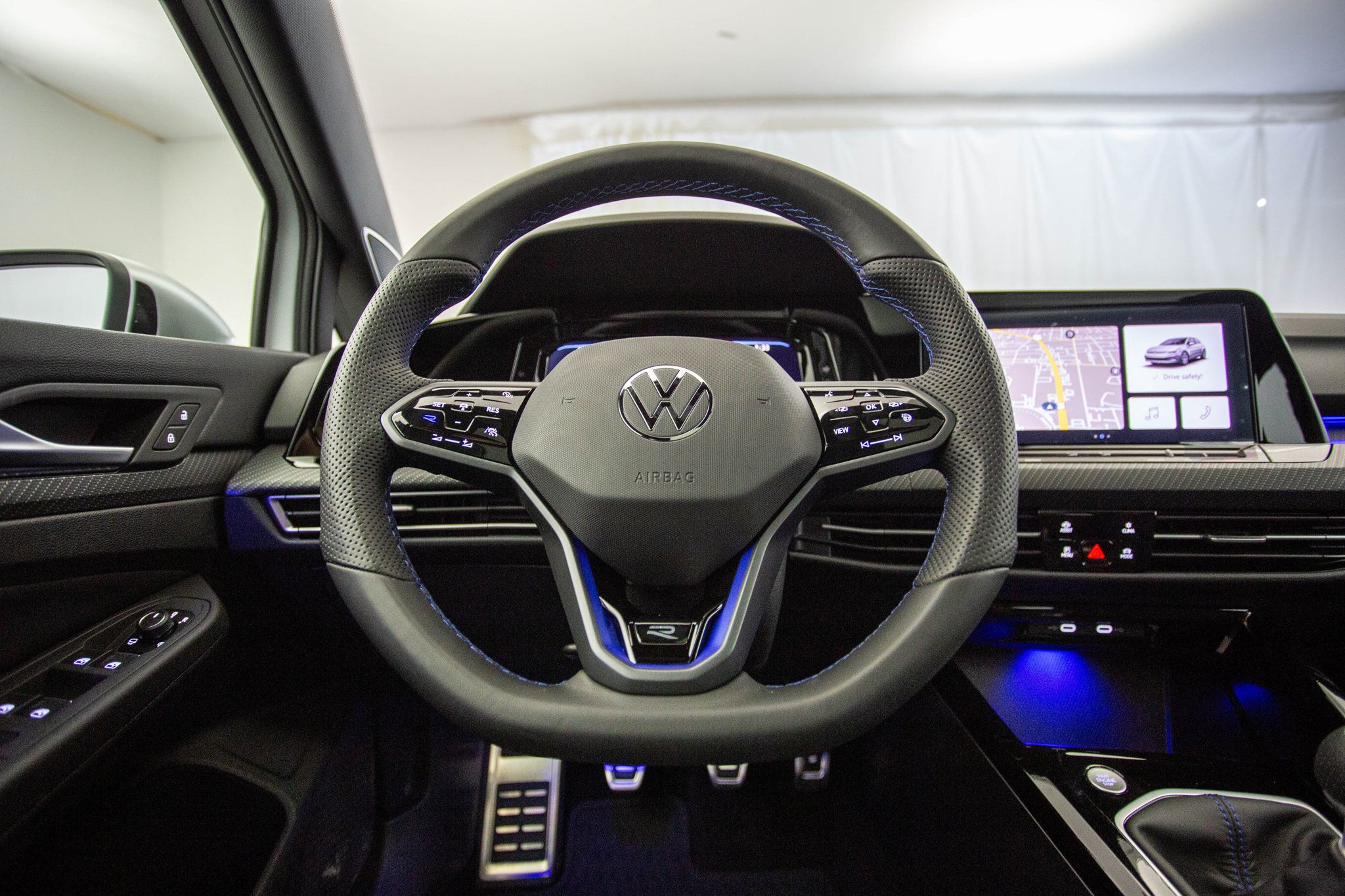 2024 Volkswagen Golf R photo 49