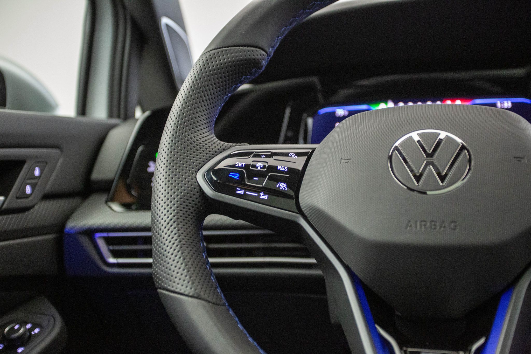 2024 Volkswagen Golf R photo 50