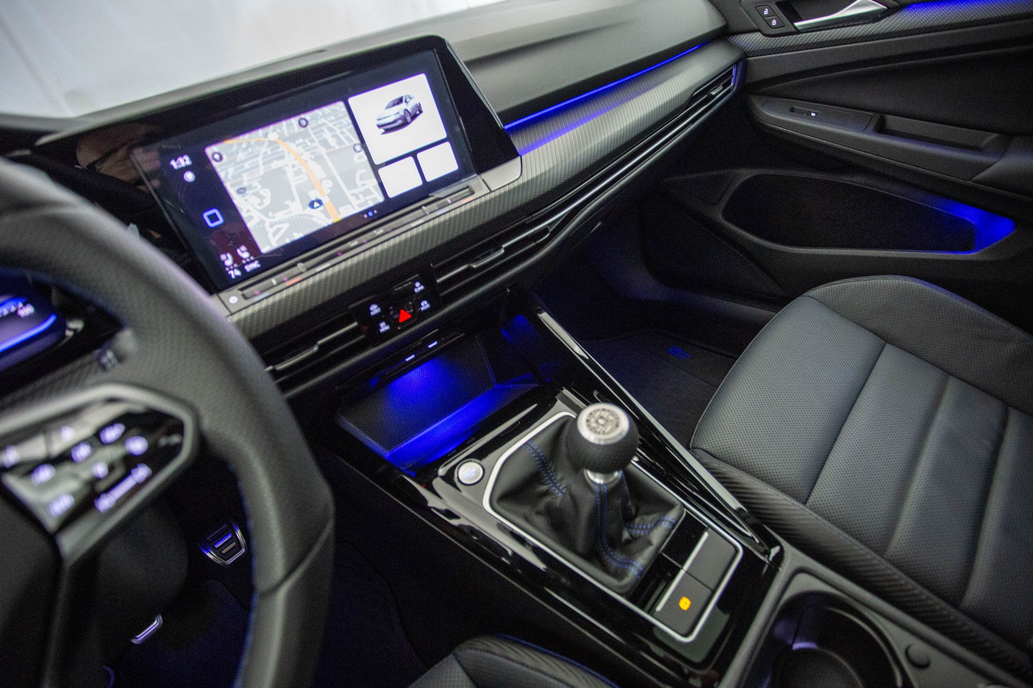 2024 Volkswagen Golf R photo 52