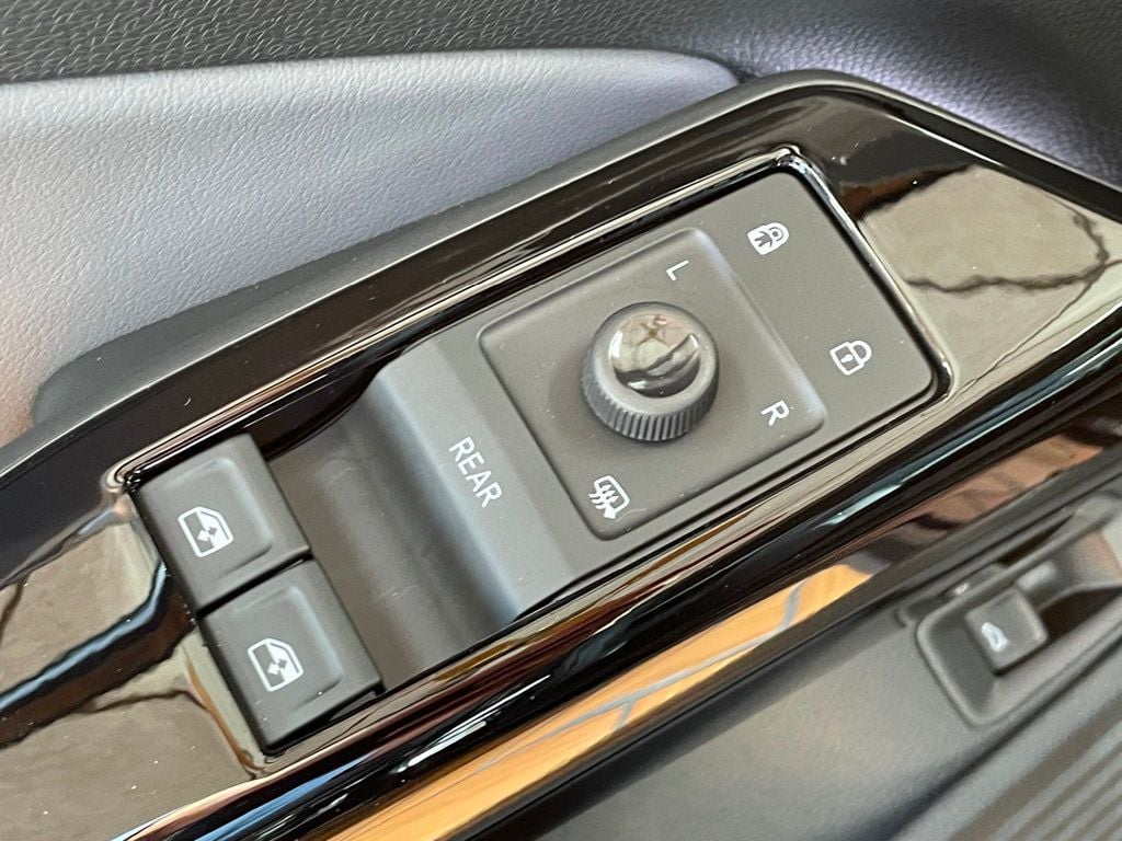 2024 Volkswagen ID.4 Pro S AWD - 22958477 - 15