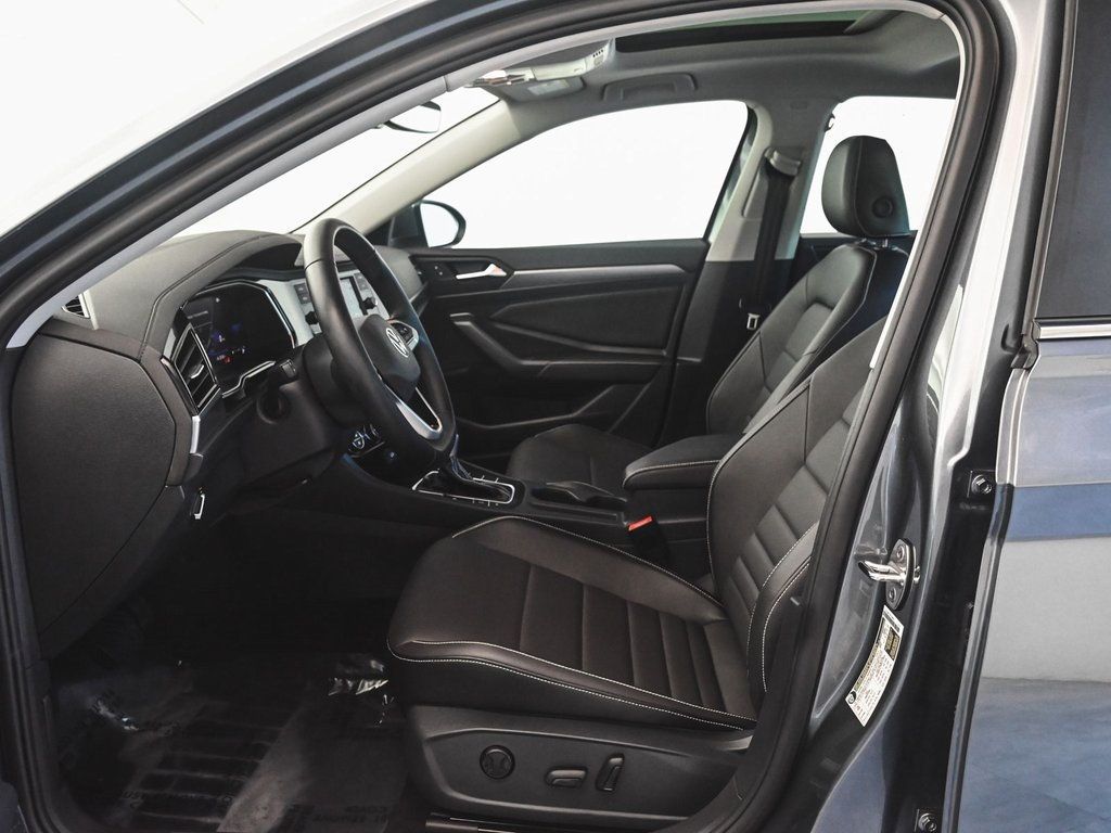 2024 Volkswagen Jetta 1.5T photo 28
