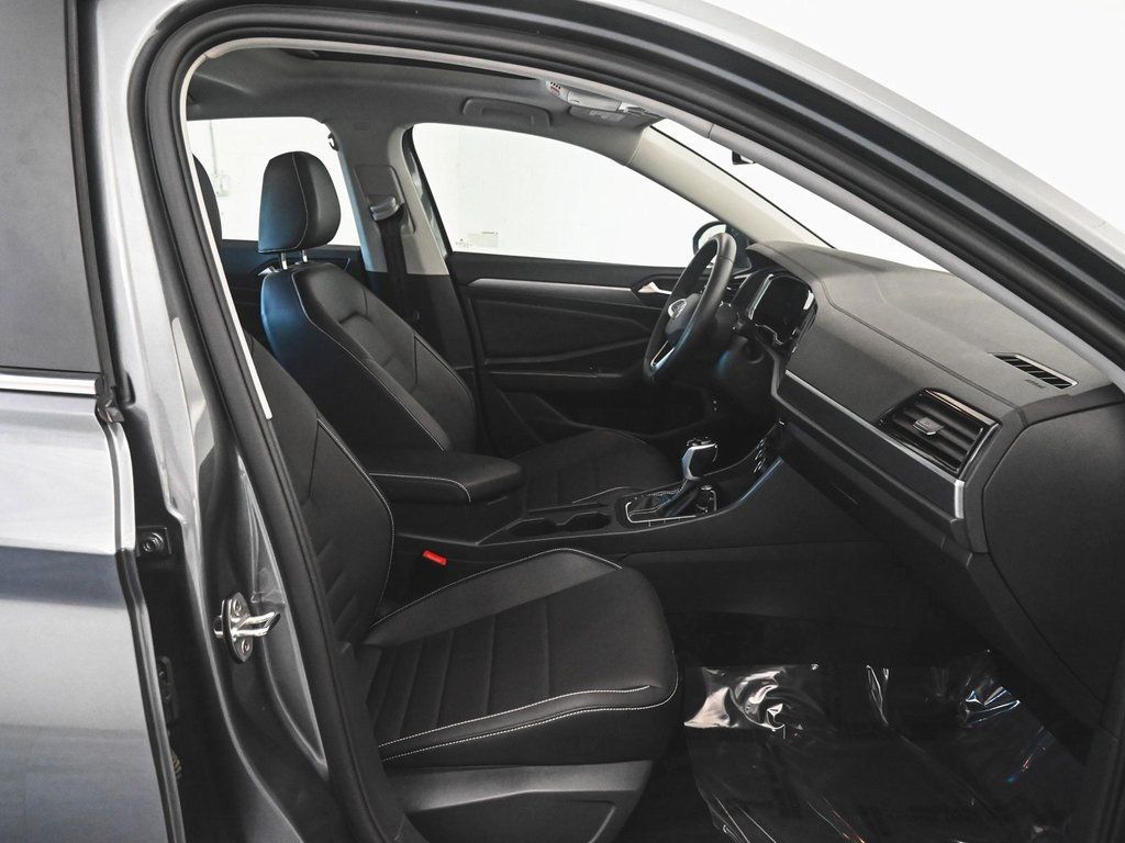 2024 Volkswagen Jetta 1.5T photo 33