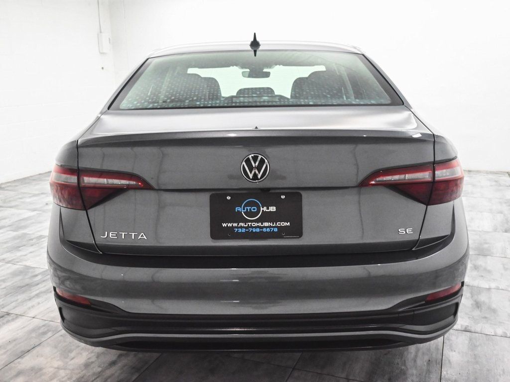 2024 Volkswagen Jetta 1.5T photo 5
