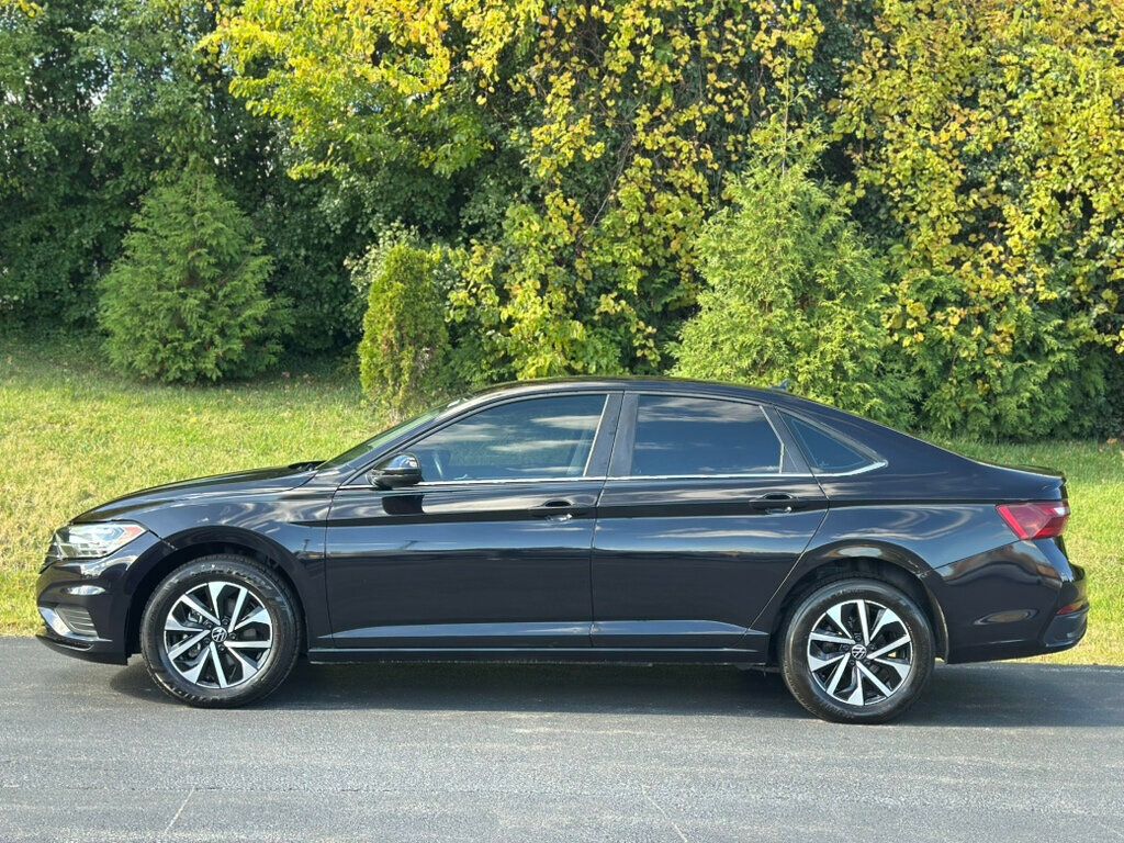 2024 Volkswagen Jetta photo 3