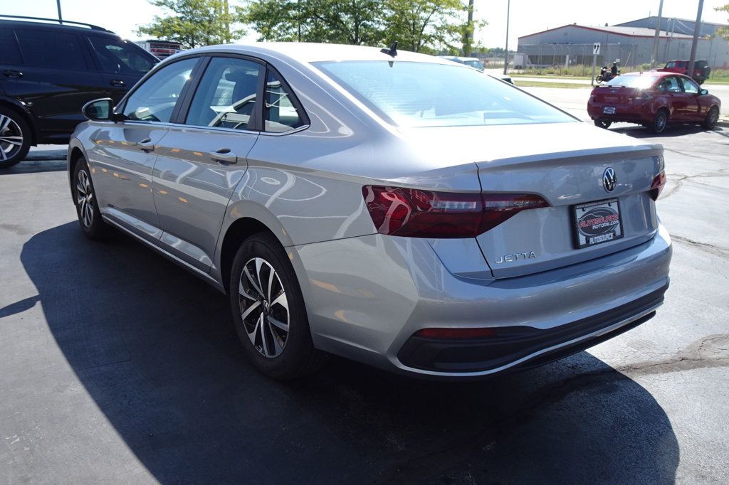 2024 Volkswagen Jetta photo 6
