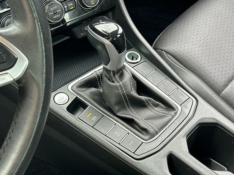 2024 Volkswagen Jetta SE Automatic - 22976001 - 17