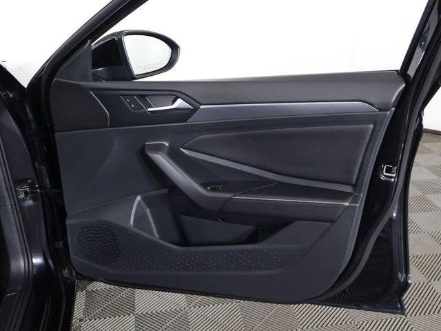 2024 Volkswagen Jetta SE Automatic - 23061468 - 24