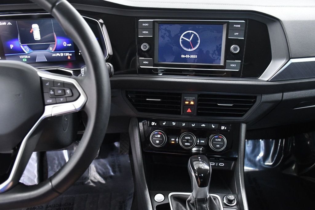 2024 Volkswagen Jetta SE Automatic - 22864645 - 22