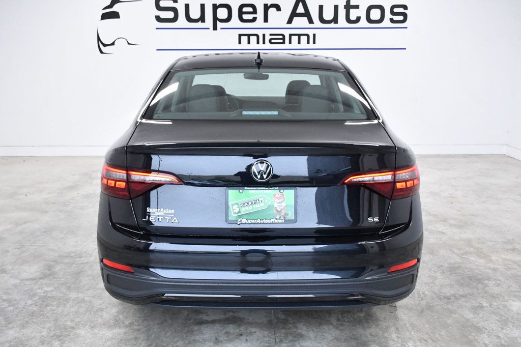 2024 Volkswagen Jetta SE Automatic - 22864645 - 4