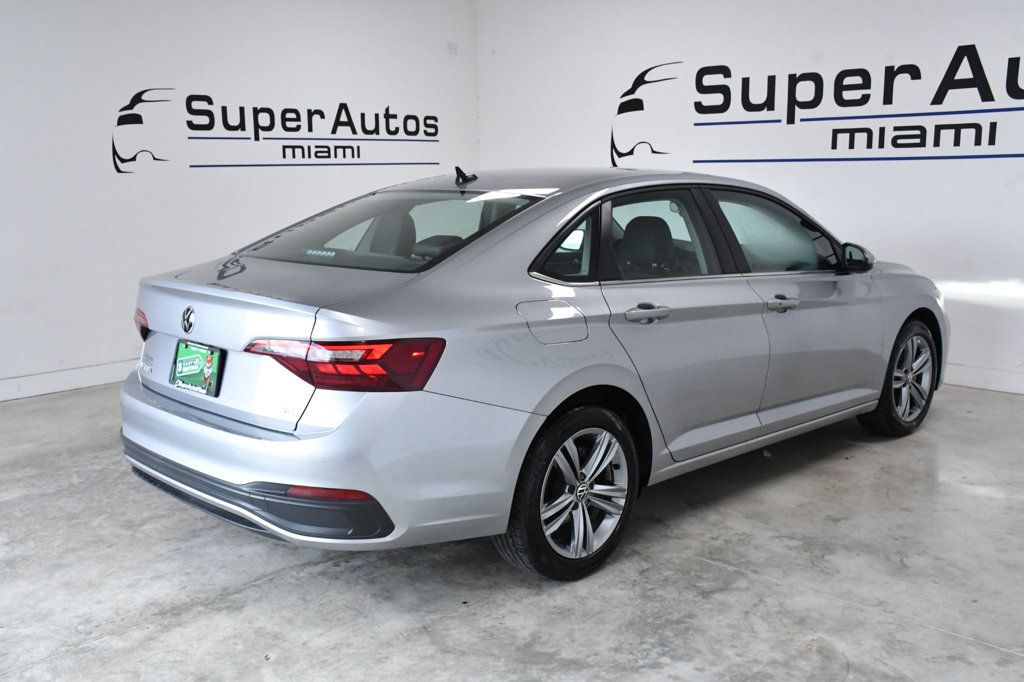 2024 Volkswagen Jetta SE Automatic - 22950718 - 3