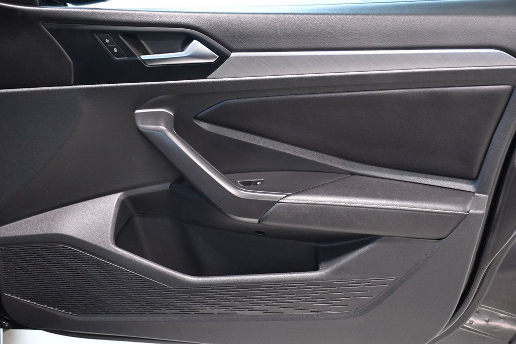 2024 Volkswagen Jetta SE Automatic - 23008384 - 17