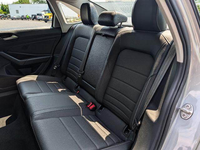 2024 Volkswagen Jetta SE Automatic - 23045377 - 16
