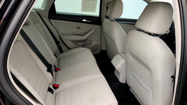 2024 Volkswagen Jetta SE Automatic w/ Panoramic Sunroof Pkg - 23022469 - 22