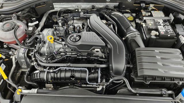 2024 Volkswagen Jetta Sport Automatic - 22946153 - 40