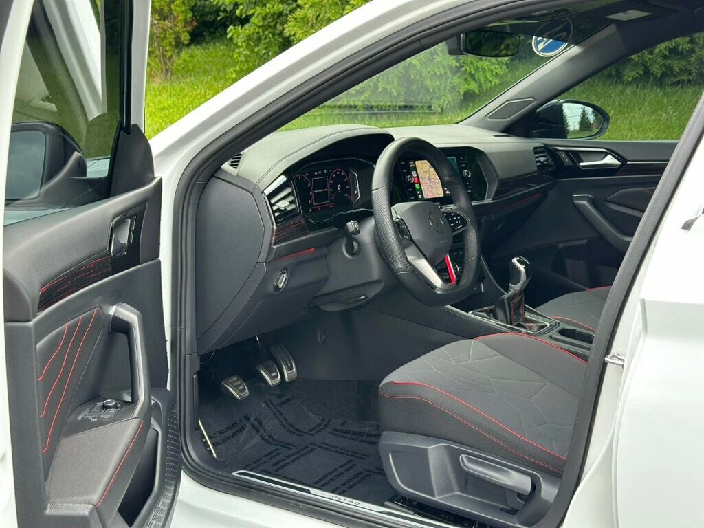 2024 Volkswagen Jetta GLI Autobahn Anniversary Edition photo 13