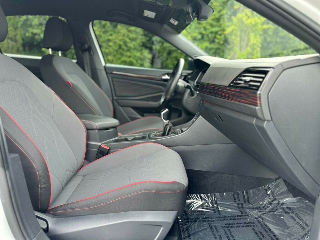 2024 Volkswagen Jetta GLI Autobahn Anniversary Edition photo 26