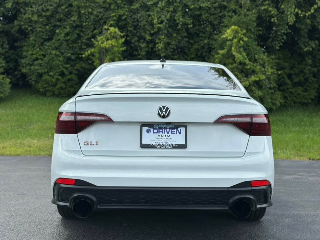 2024 Volkswagen Jetta GLI Autobahn Anniversary Edition photo 4