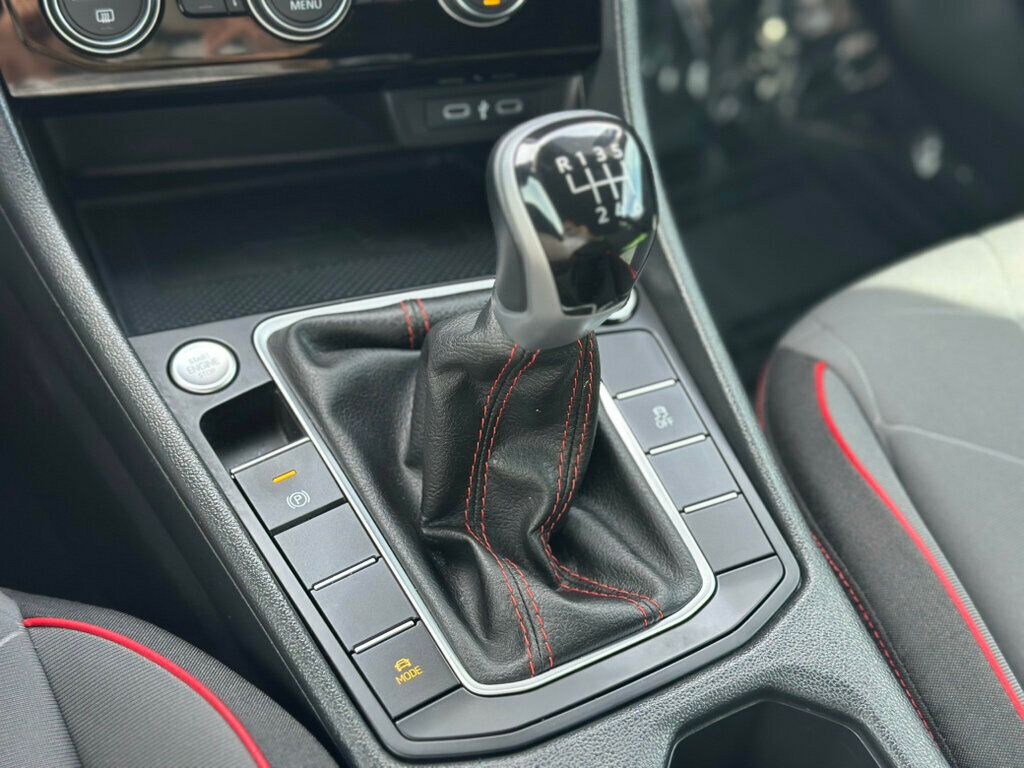 2024 Volkswagen Jetta GLI Autobahn Anniversary Edition photo 42