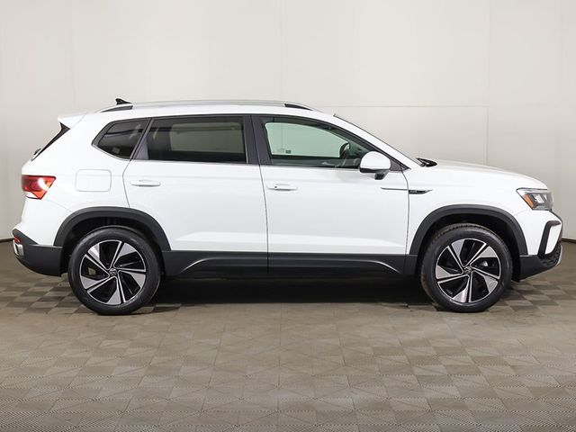 2024 Volkswagen Taos SE 4MOTION - 23022268 - 18