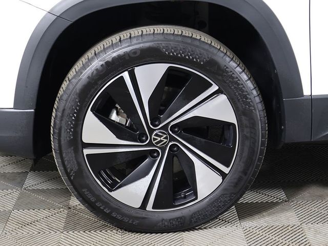 2024 Volkswagen Taos SE 4MOTION - 23028642 - 23