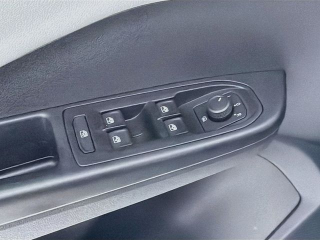 2024 Volkswagen Taos SE 4MOTION - 23054231 - 16
