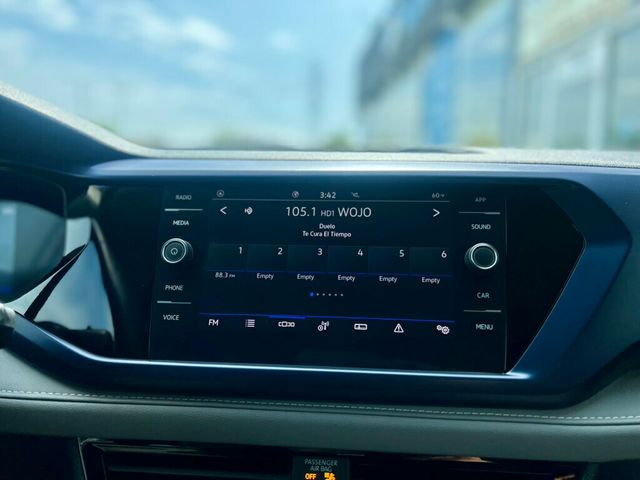 2024 Volkswagen Taos SE FWD - 23025185 - 18
