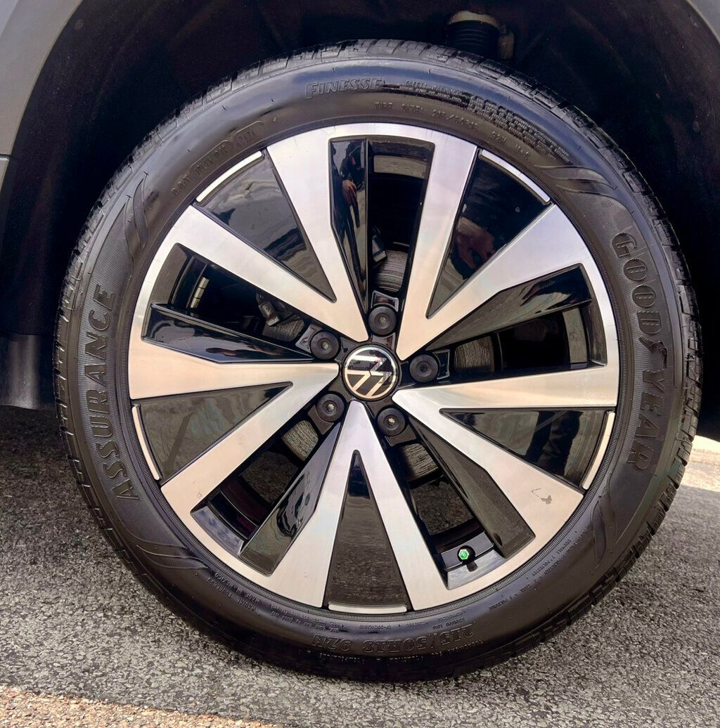 2024 Volkswagen Taos SE FWD - 23025185 - 24